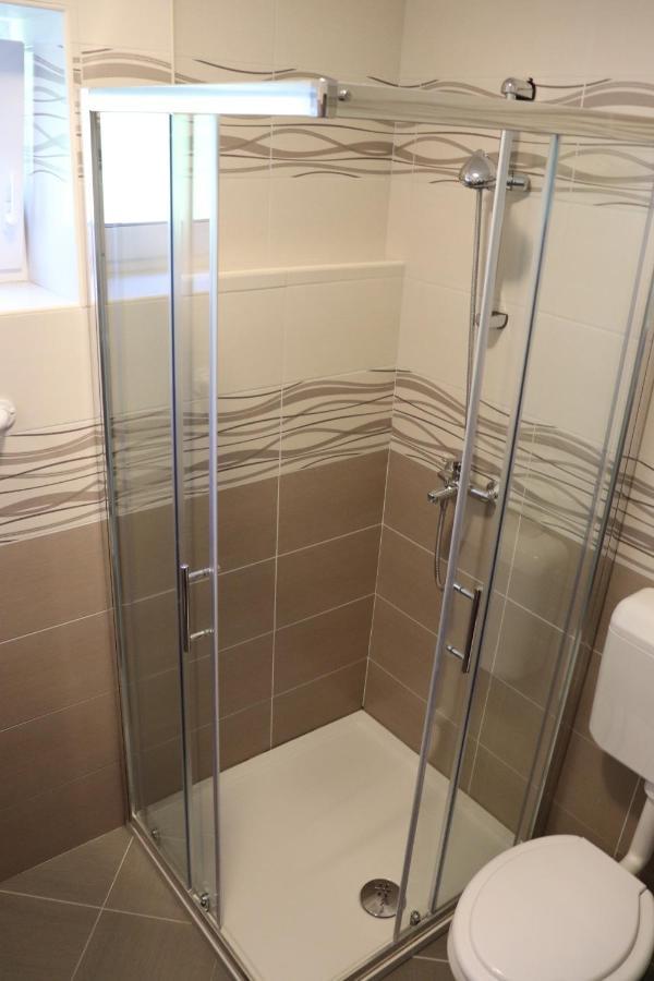 an Amazing Studio Apartment Premantura Bagian luar foto